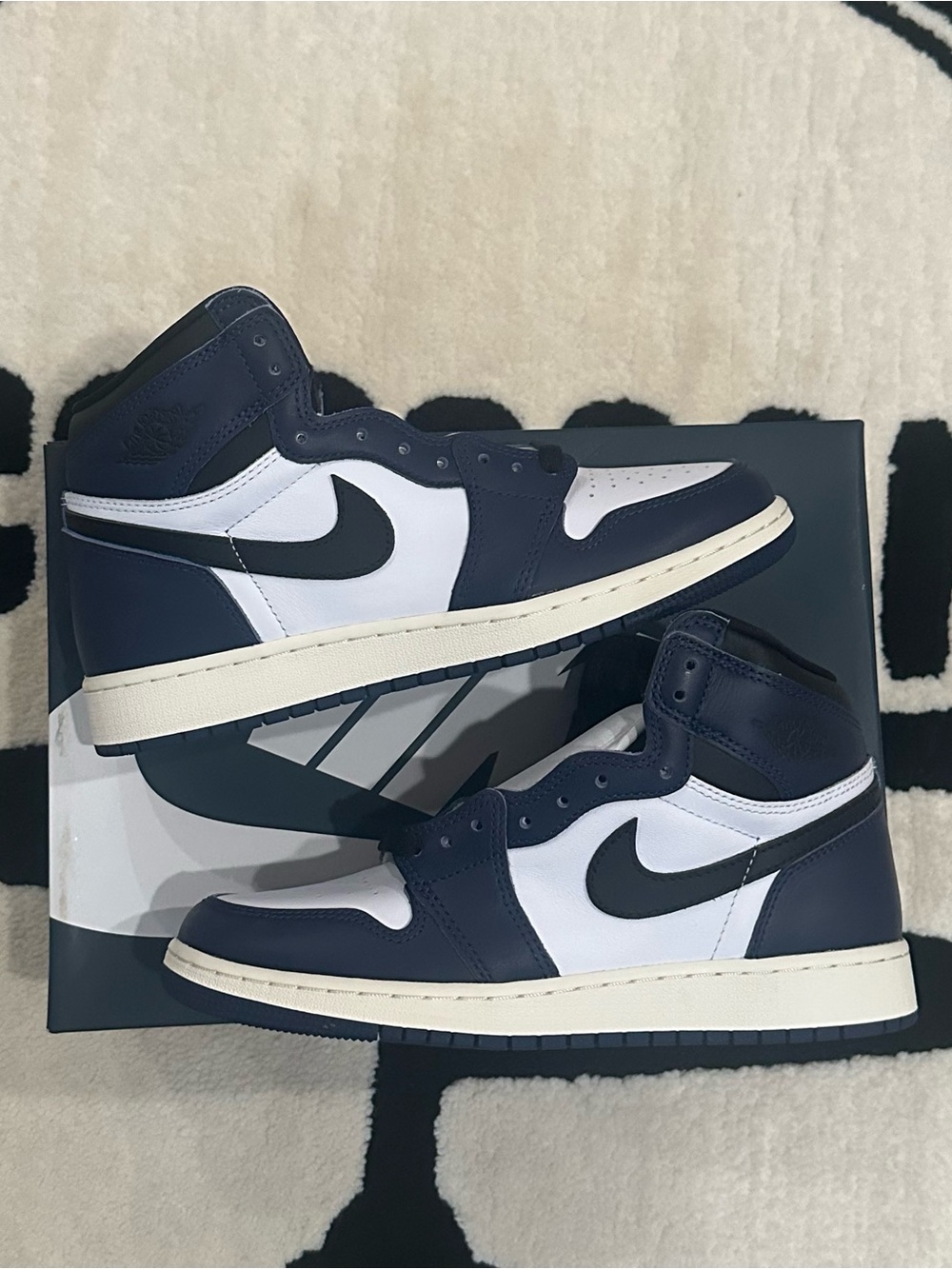 Air Jordan 1 Retro High OG “Midnight Navy” (GS)